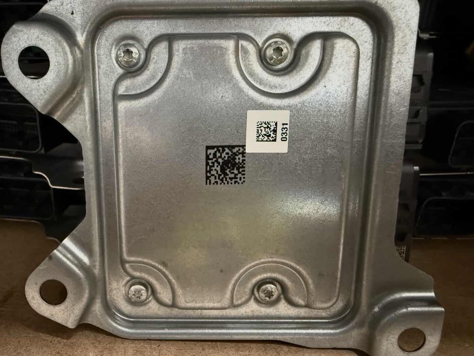 RCM-SRS (блок безпеки ) Tesla 1512876-00-E