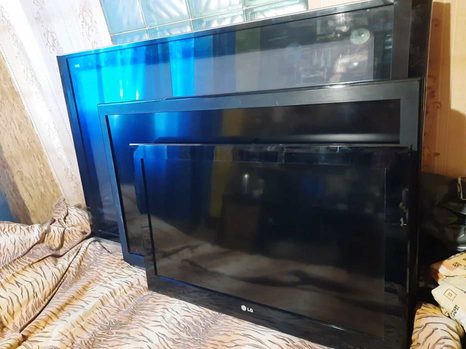 LED телевізор  LG  42 дюйма