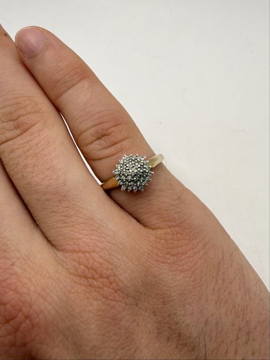 Złoty pierścionek z diamentami 0,25ct