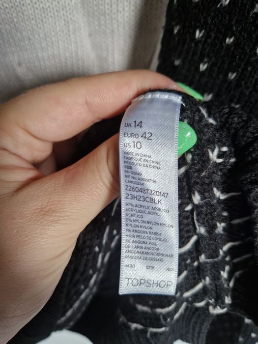 Sweter zimowy z niedźwiedziem w kropki 42 XL