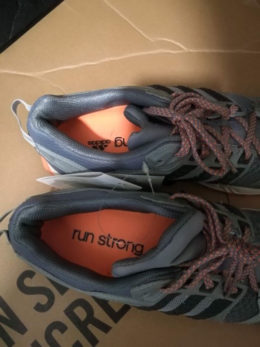 Vendo Tenis Adidas Kanadia Novos! tamanho 40.5