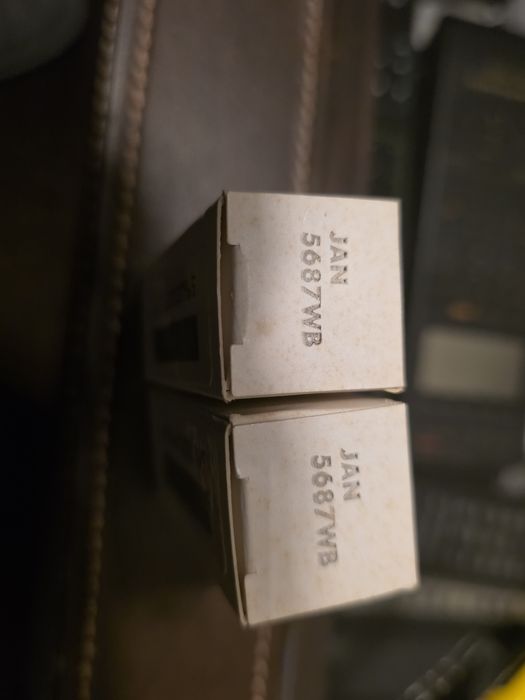 Válvulas NOS Philips 5687WB (par)