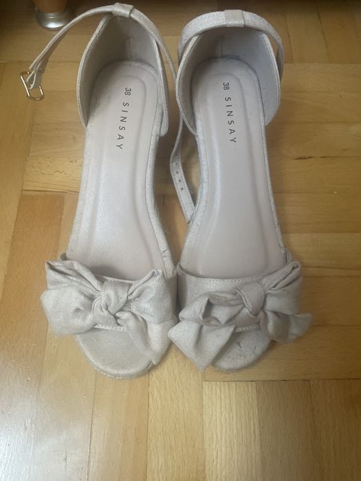Sinsay beżowe espadryle na koturnie z kokardą, rozmiar 38