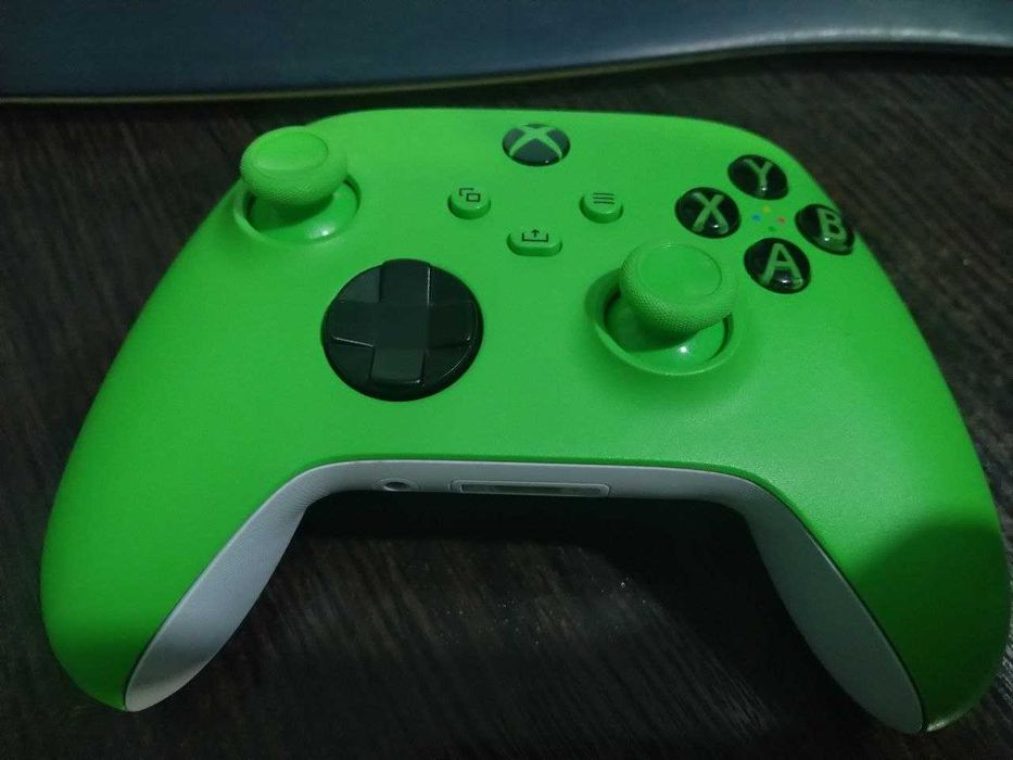 Геймпад Microsoft XboxCoreWireless Gaming Controller Robot, Німеччина