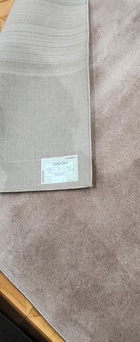 Vendo 5 tapetes 80x1,50/várias cores 15€uni.1 carpete 1.60x2.30cm,50€