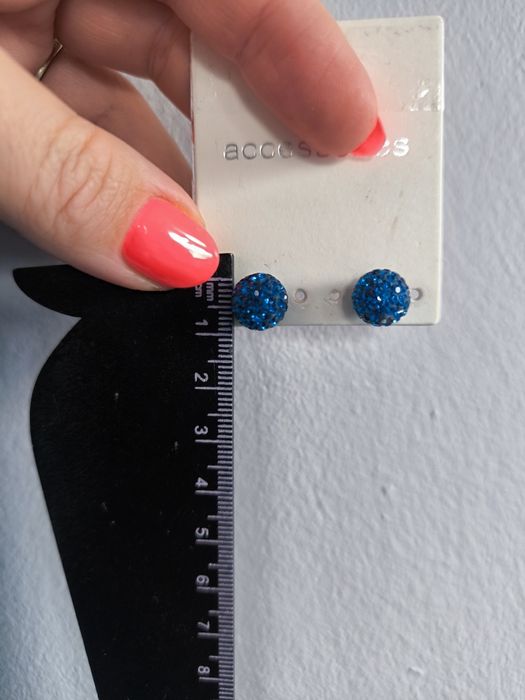 Kolczyki srebrne, granatowe cyrkonie, kulki.