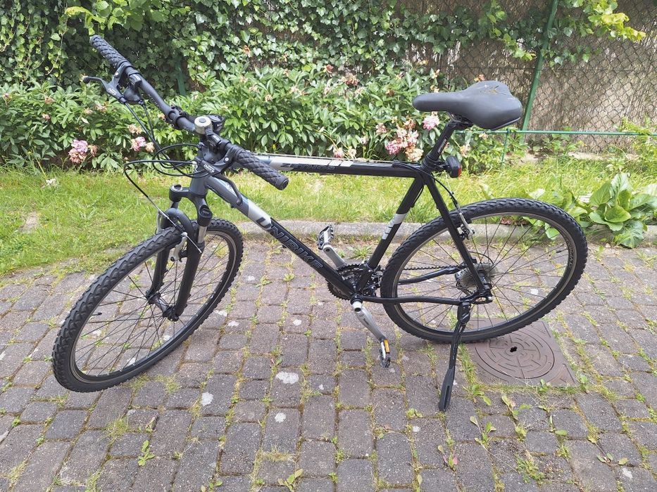 Rower Trekingowy Unibike Zethos rama aluminiowa  23" koła  28