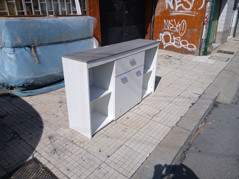 Aparador branco tampo cinza