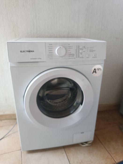 Máquina de lavar roupas