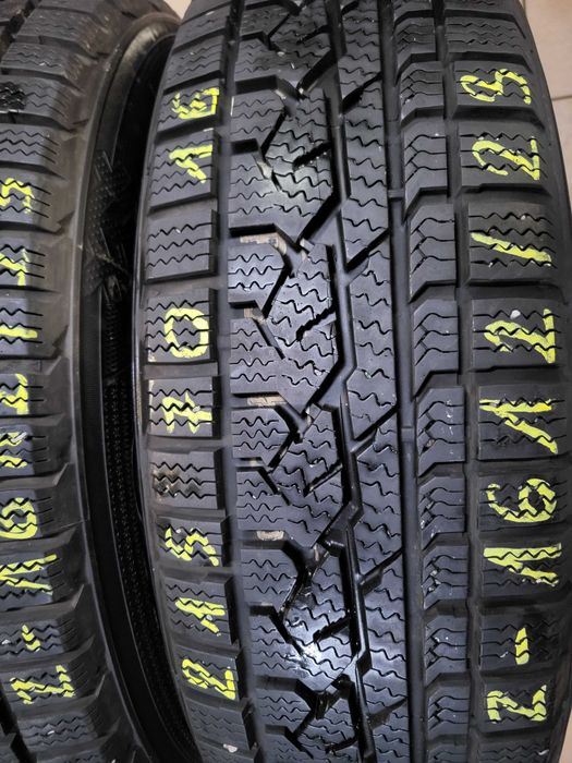 215/70r16 (Z1612/23)001 2szt 7/8mm I Zen RV KUMHO ZIMOWE