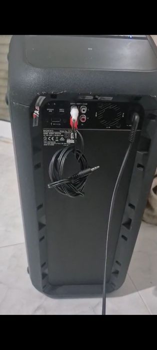 Vendo colunas de som