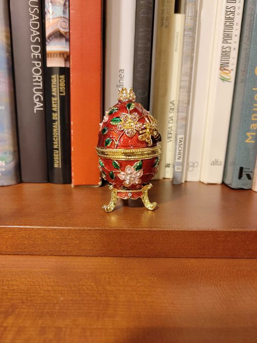 Ovo estilo Fabergé russo