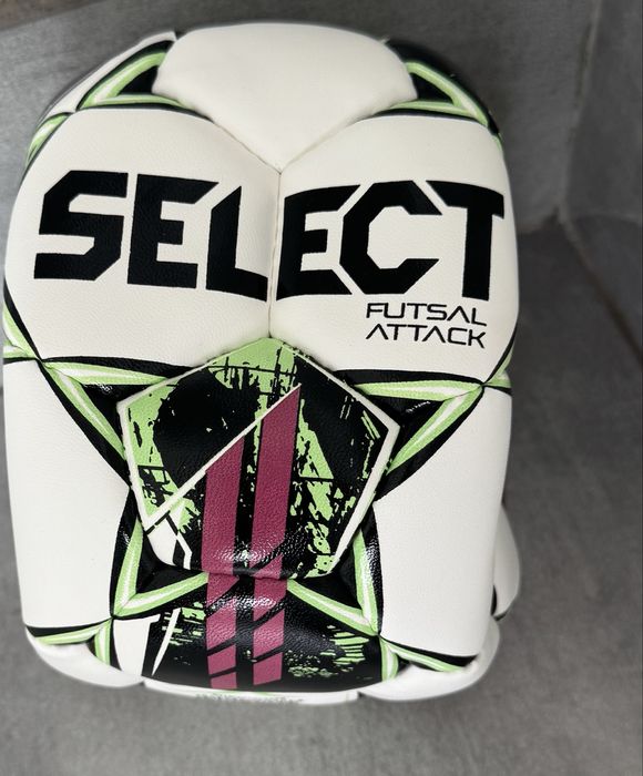 Новий М'яч футзальний Select FUTSAL ATTACK v22
