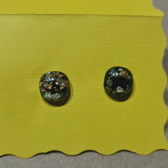 Brincos novos lindos