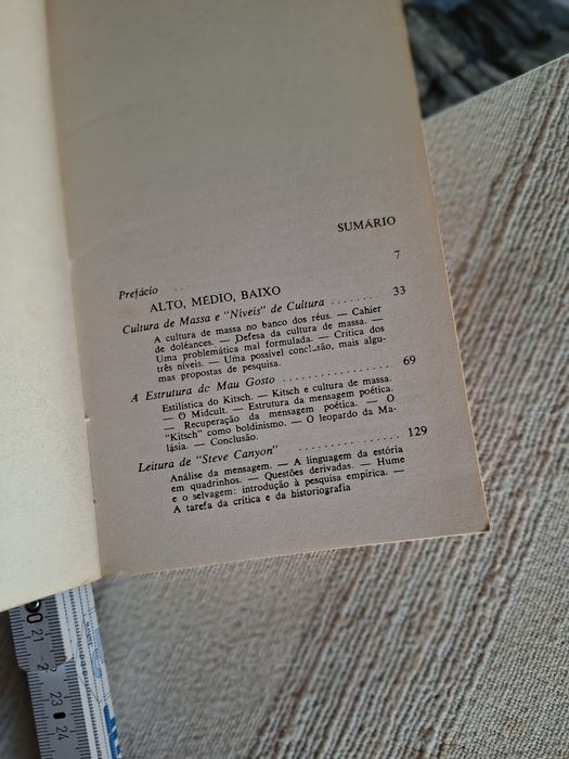 Umberto Eco Apocalipticos e Integrados