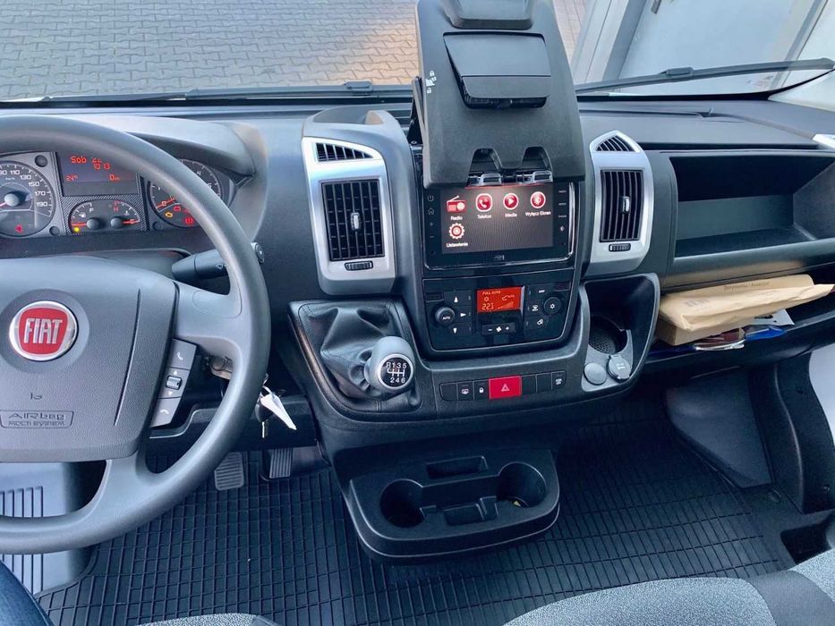 Wypożyczę bus kontener winda* wynajem bus kontener z windą KAT B