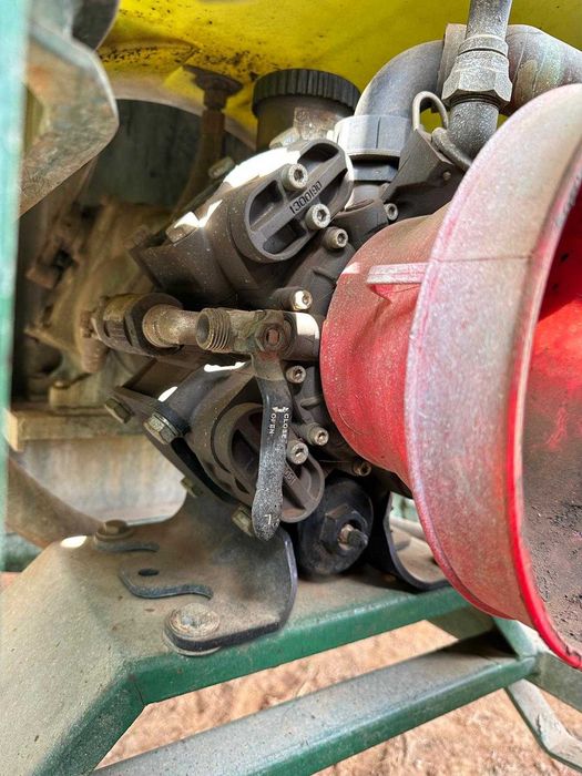 Pulverizador Rocha 400L com turbina