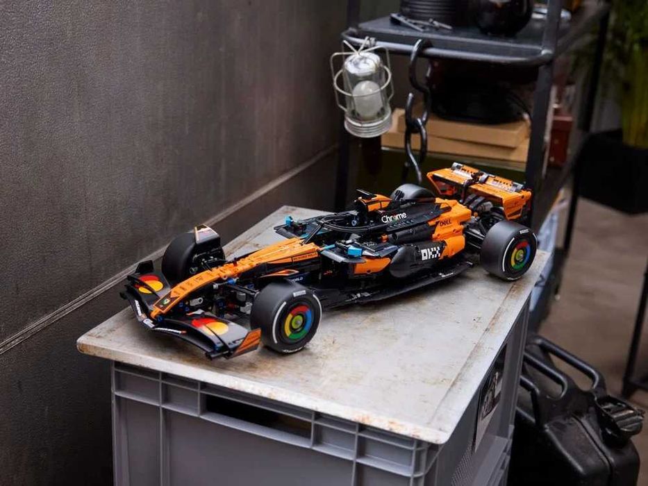 LEGO 42228 Technic  Болід McLaren MCL39 F1