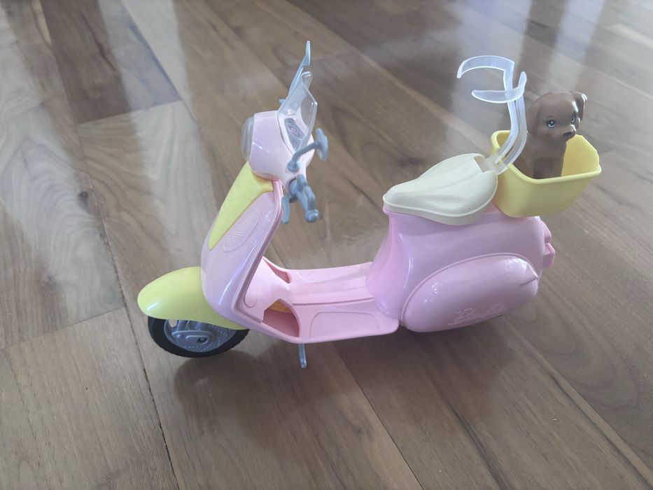 Skuter Barbie ze szczeniakiem + lalka gratis