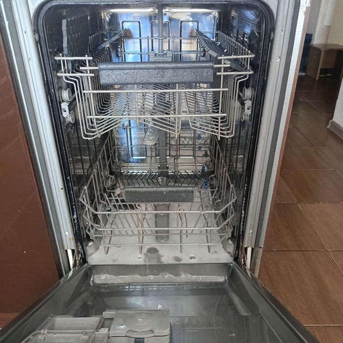 Посудомийна машина