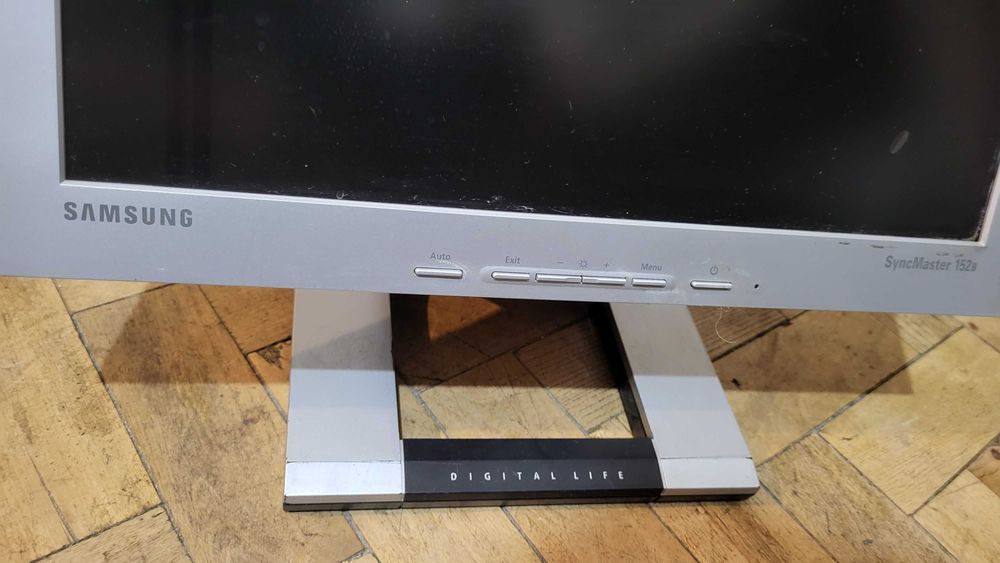 монитор Sumsung 152В б/у, без кабелей