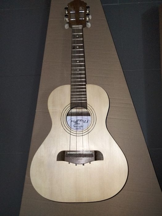 Cavaquinho brasileiro novo