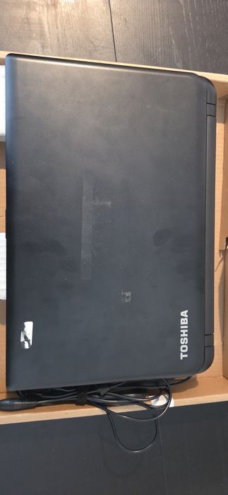Toshiba AMD E1-6010 APU