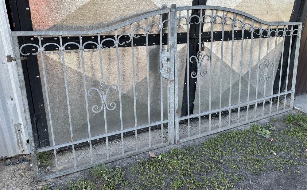 Brama wjazdowa stalowa dwuskrzydłowa 3 metry