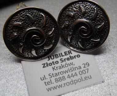 Srebrne kolczyki okrągłe ozdoby sztyfty.