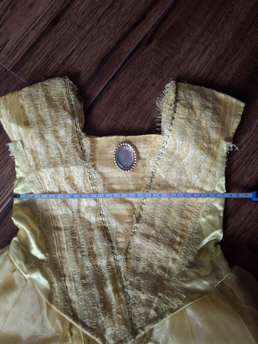 Strój  bella  5,6lat