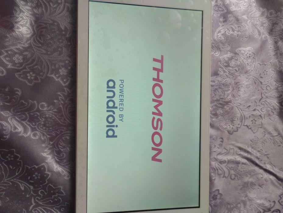 Планшет THOMSON новий