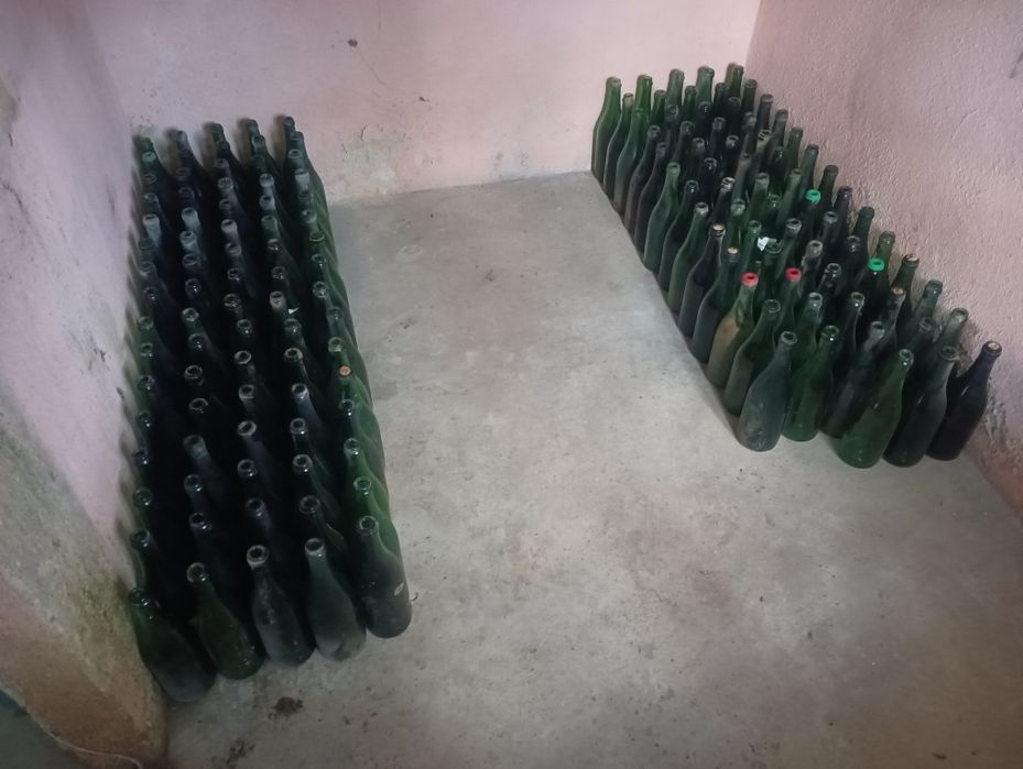 Prensa para vinho, esmagador, garrafeira