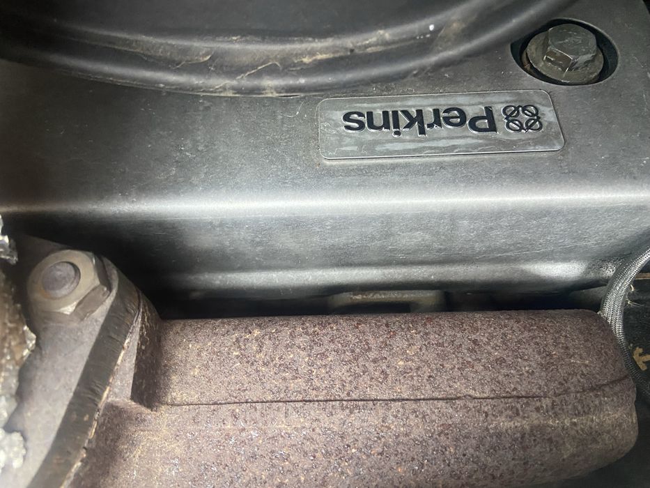 Трактор МФ 2225 -2003 рік