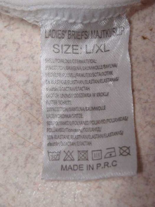 Białe koronkowe damskie majtki rozmiar L/XL
