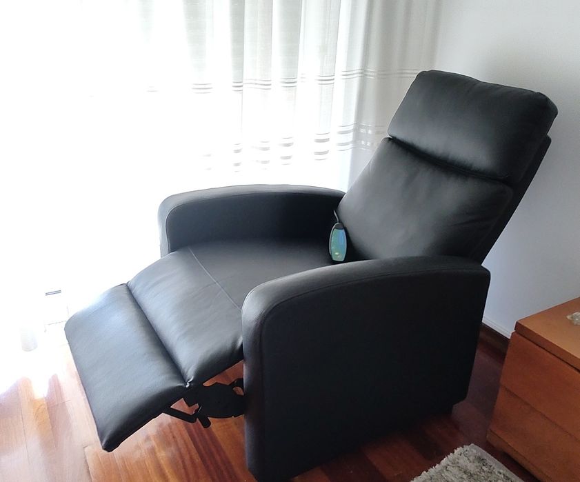 Cadeirão reclinável com massagem