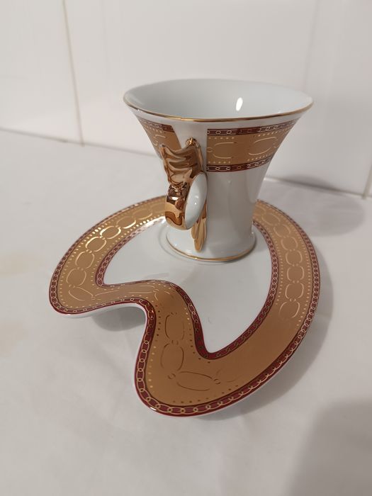 Chávena de Chá e Pires. Porcelana.  DR. Novo