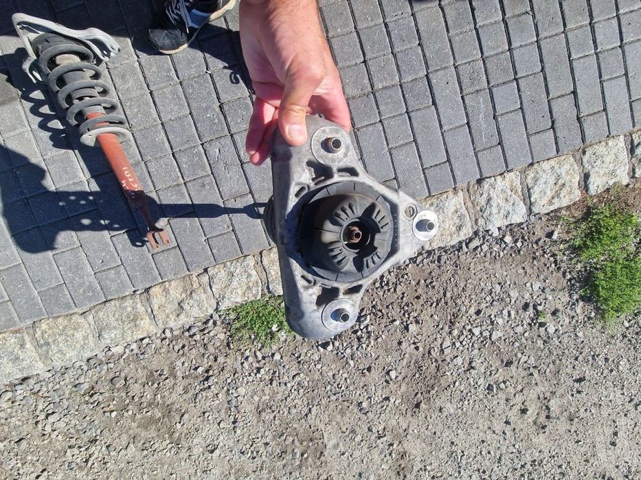 Amortyzator sprężyna macpherson Audi A4 B7 przód 8E0413031CN