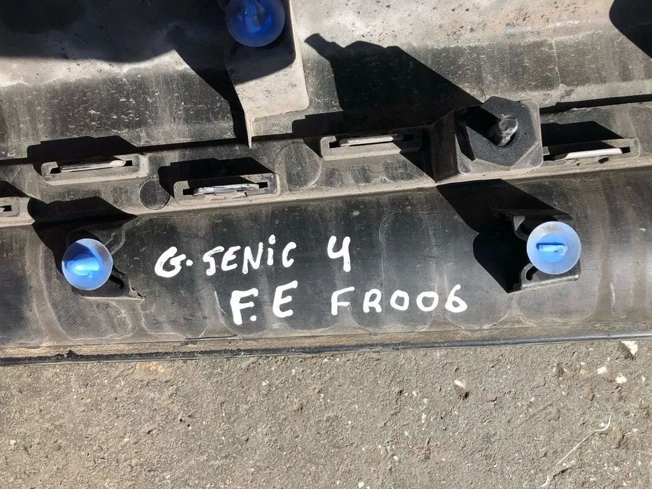 RENAULT SCENIC IV FRISO PORTA FRENTE ESQUERDA - FR006