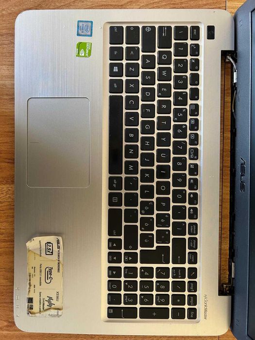 Notebook ASUS VivoBook X556U64740937437955124
