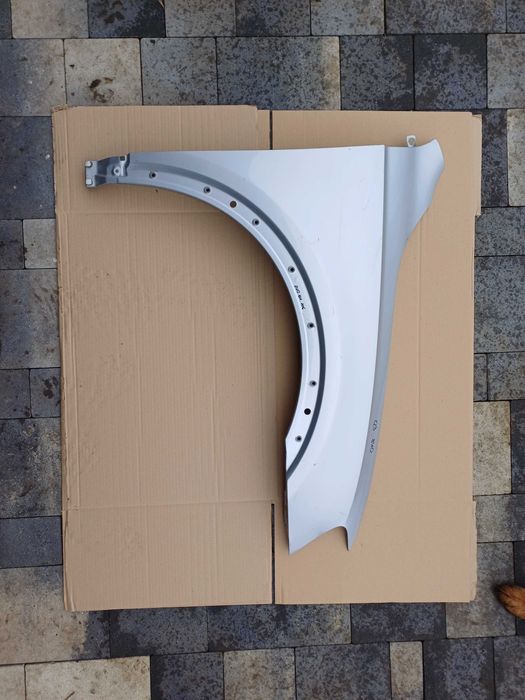 błotnik prawy audi q3 model 8u082.1106 rok 2011-18