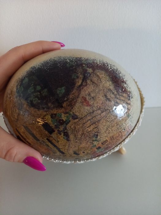 Szkatułka ze strusiego jajka