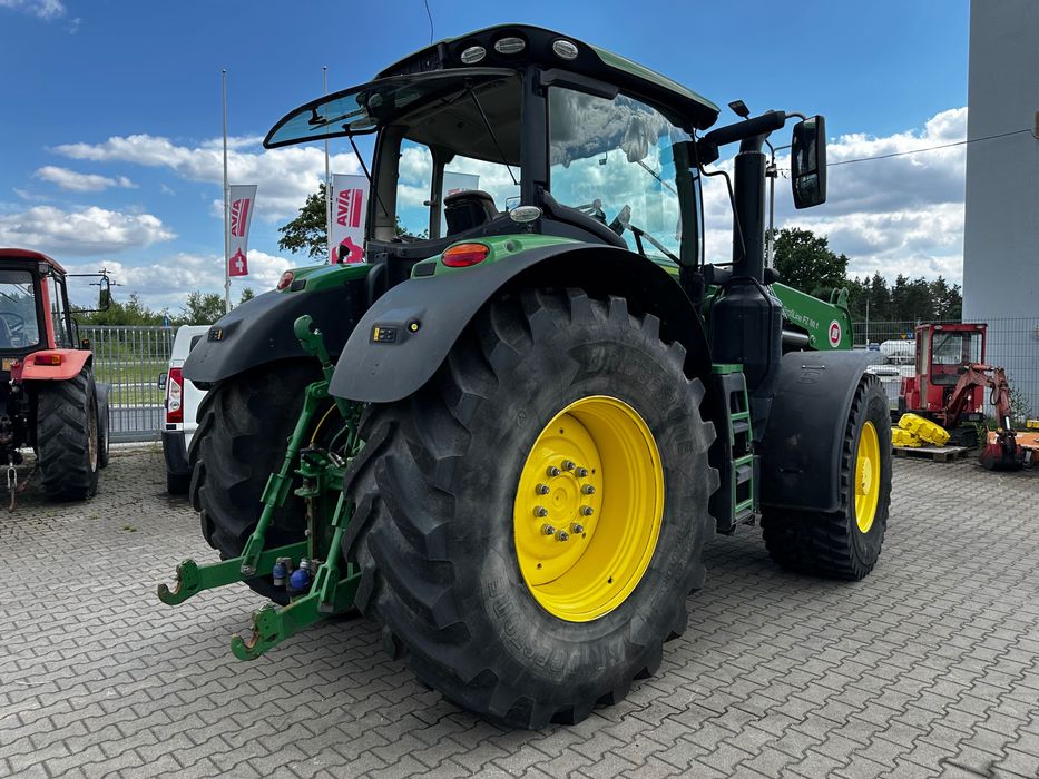 John Deere 6230R