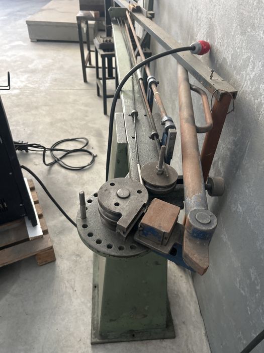 Curvadora de tubo manual