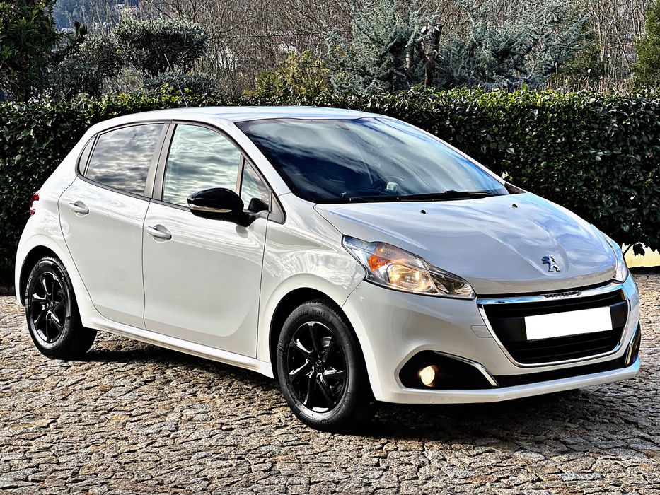 PEUGEOT 208 1.6 HDI 100cv 2.L 12-2016 apenas 150.000klm