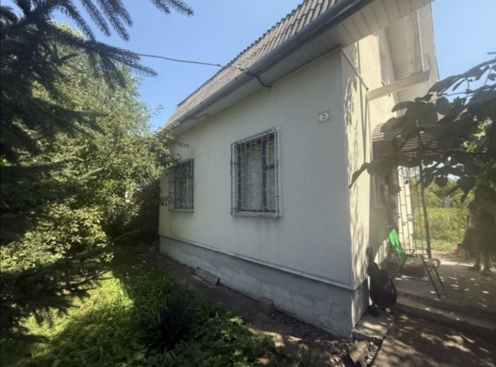 Продається дача біля озера
