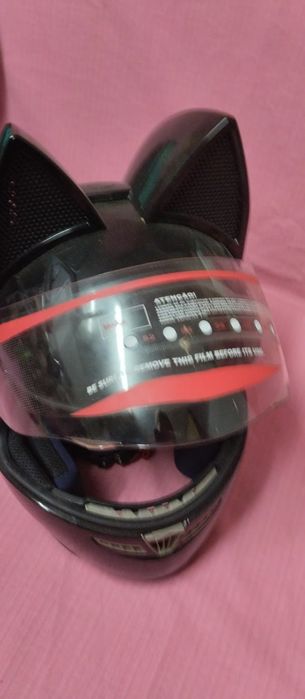 Capacete  de moto a gata