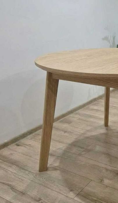 Stół dębowy okrągły FIU (lite drewno) - rozkładany, styl nowoczesny