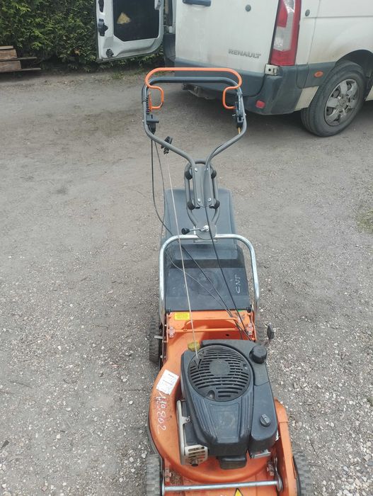 Kosiarka spalinowa HUSQVARNA VC 48 SE Silnik B&S 5 KM przedni napęd