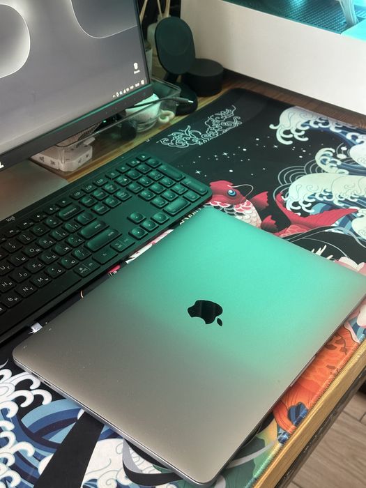 Macbook pro 2019 i7 16 512