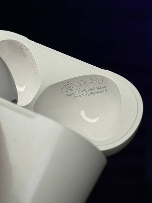 Продам навушники AirPods Pro